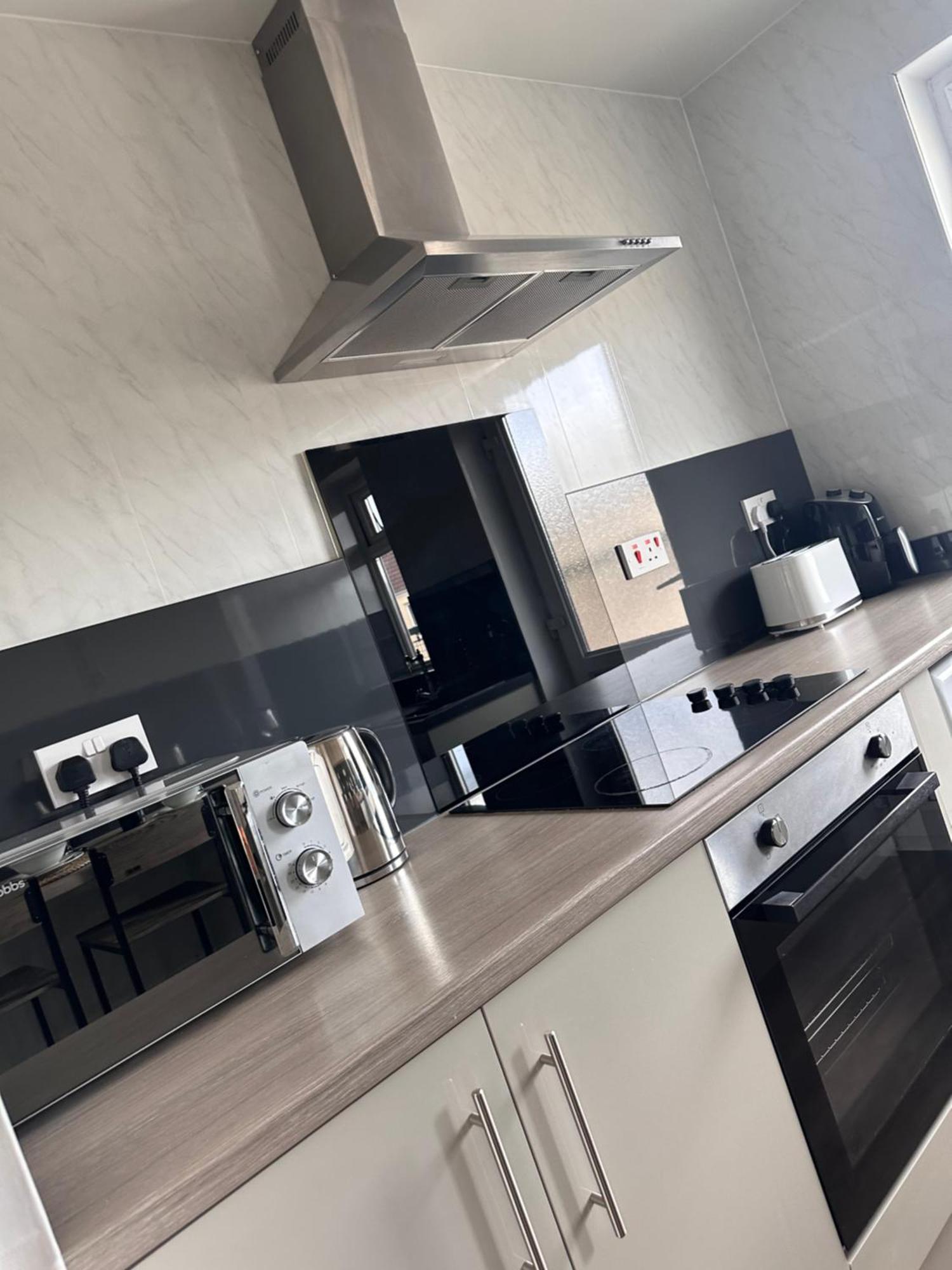 Ocean Village Marina 2 Bedroom Apartment With Balcony! Саутгемптон Екстер'єр фото
